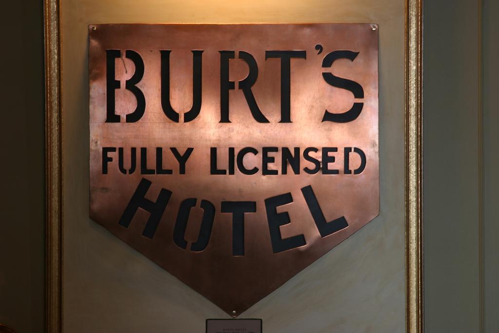 Burt'S Hotel 멜로스 외부 사진